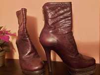 Продам кожанные сапожки PRADА осенние