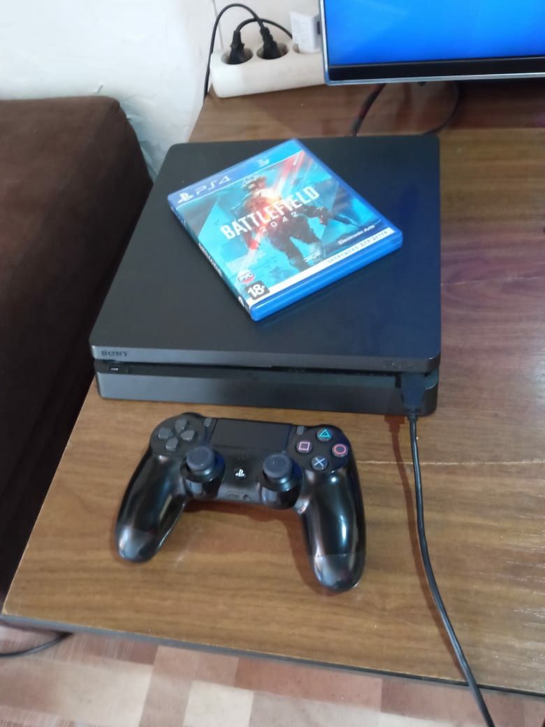 Продам PS4.1 терабайт