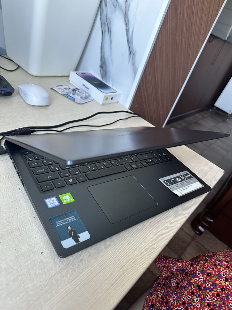 Acer i3-8130u, SSD 240GB, ОЗУ 4GB, GeForce MX130 2GB