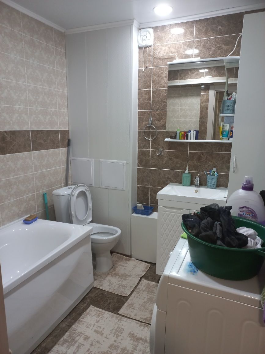 Продам 4 комнатную квартиру переделанную в 3-х