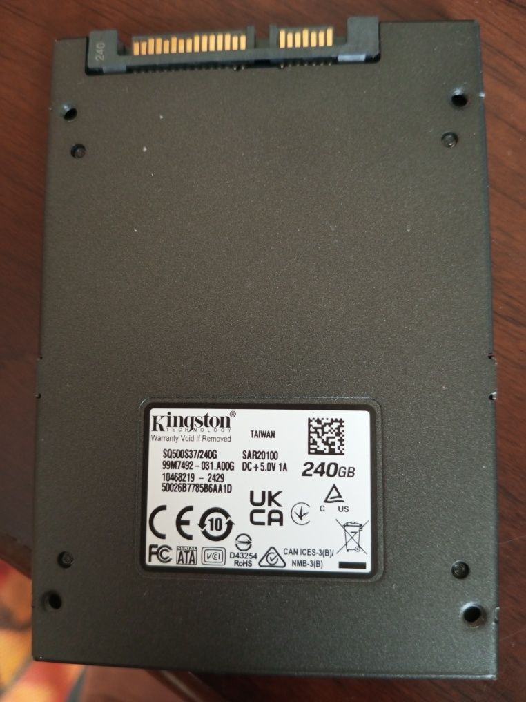 Продам SSD 2.5, 240GB Kingston