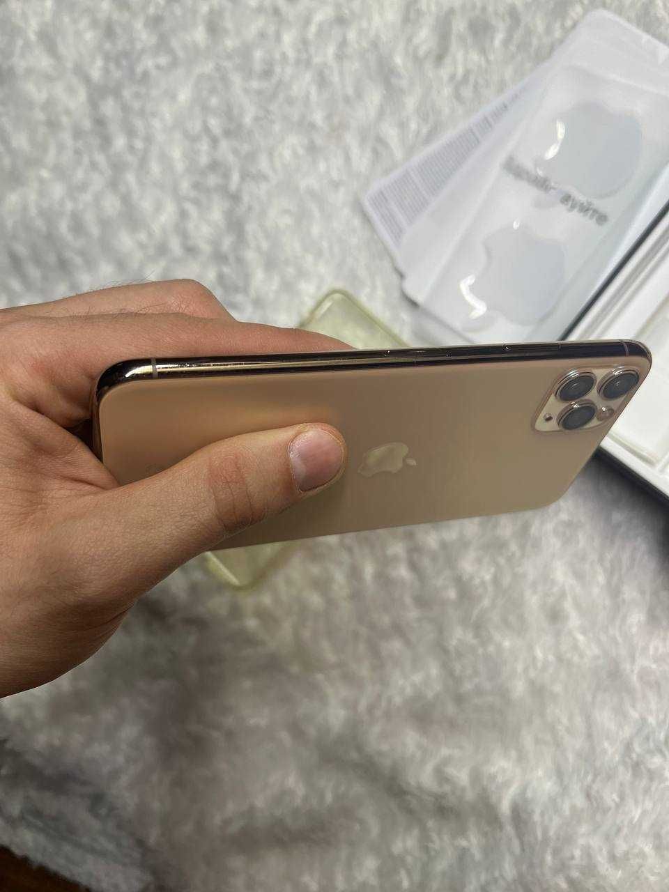 Продам IPhone 11 Pro Max 64gb