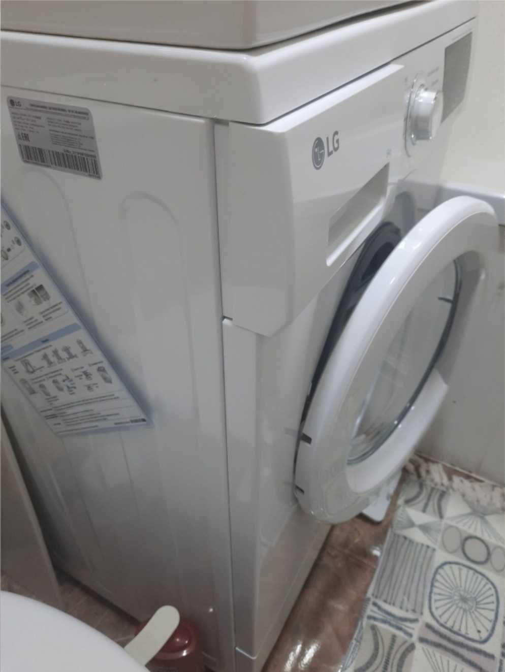 Стиральная машина LG 6кг документы покупал за 260тыс.тг отдам  180тыс.