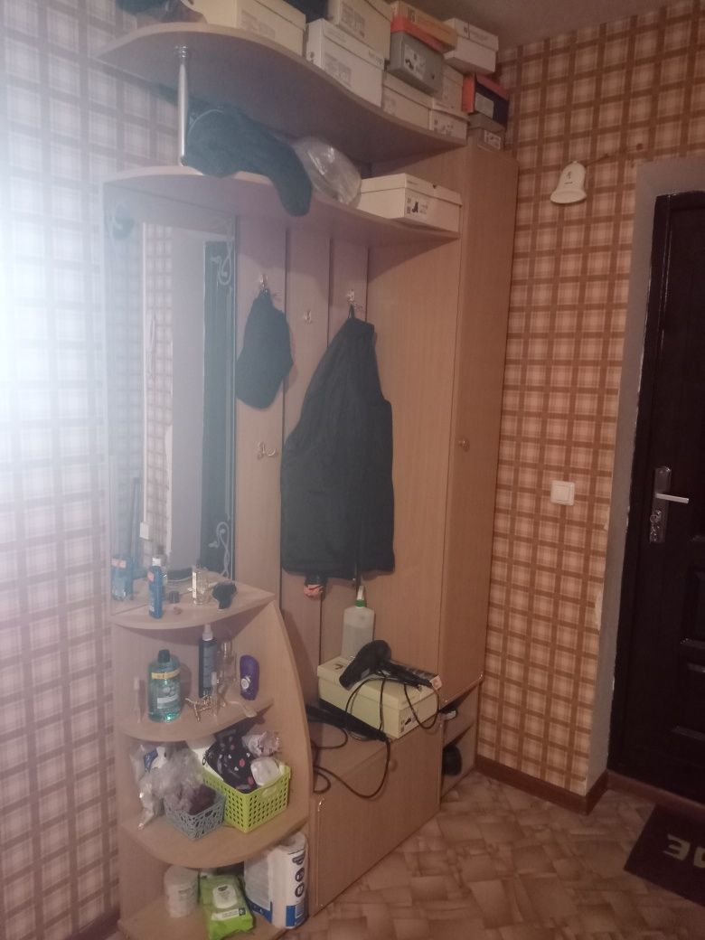 Прихожая. Мебель