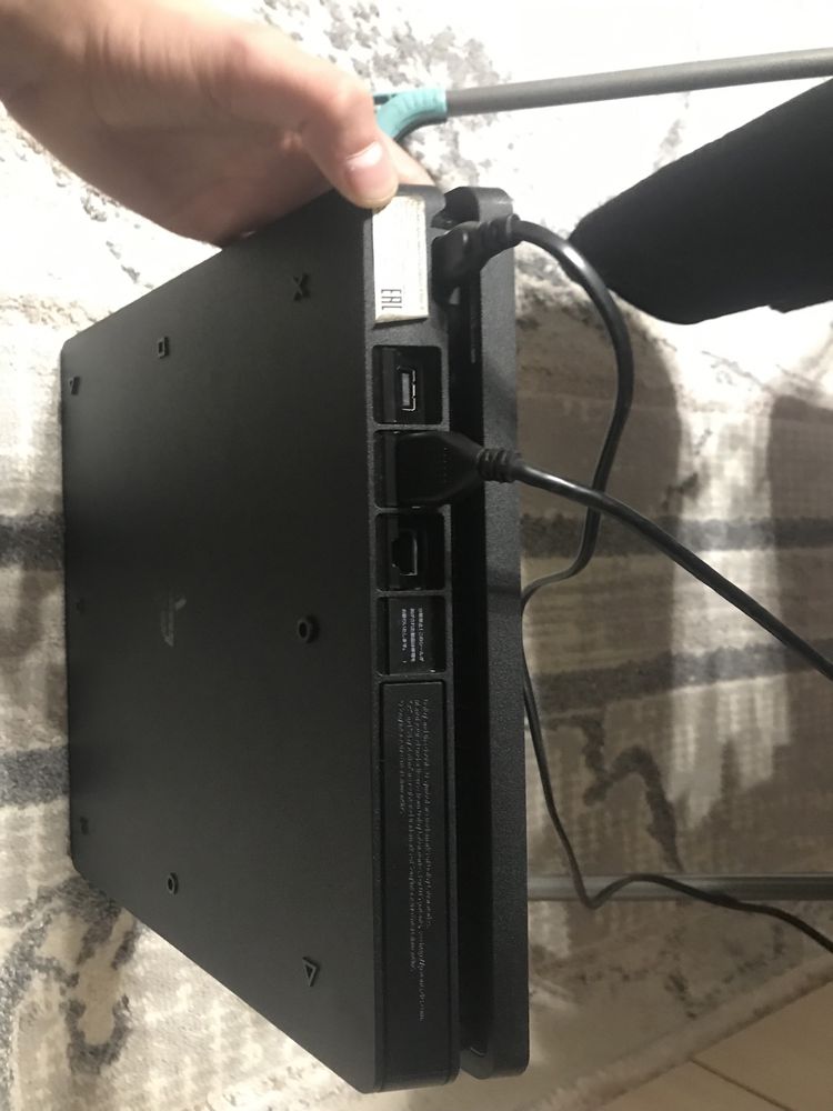 Плейестейшн 4 slim