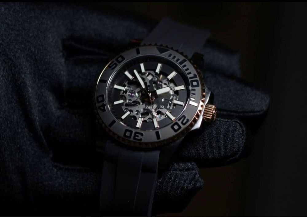 Seiko mod sub skeleton black gold