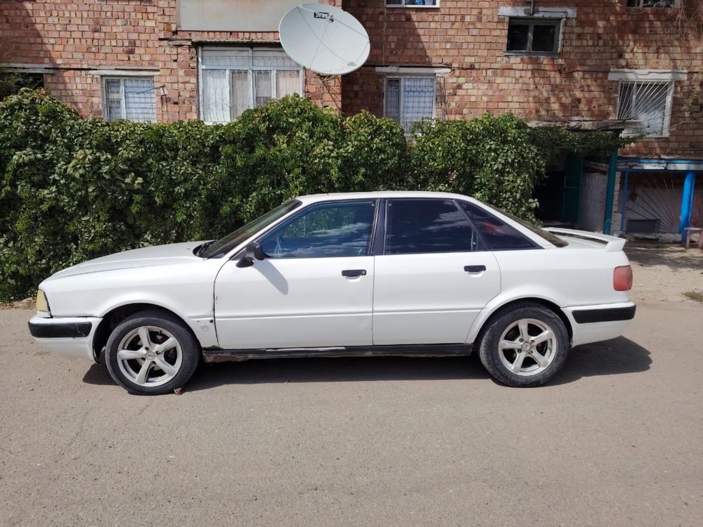 Продам Audi 80 B4