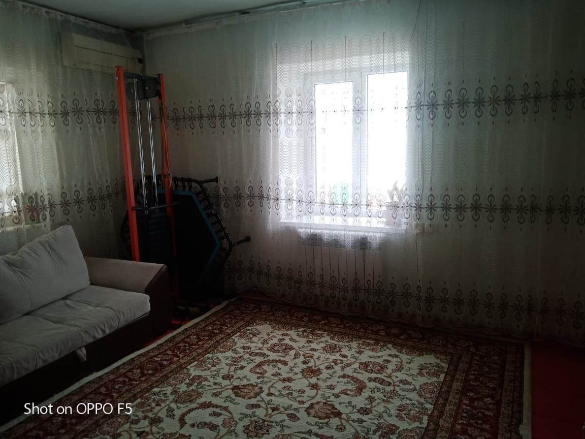 Тез арада үй сатылады, бизнеске өте қолайлы.
