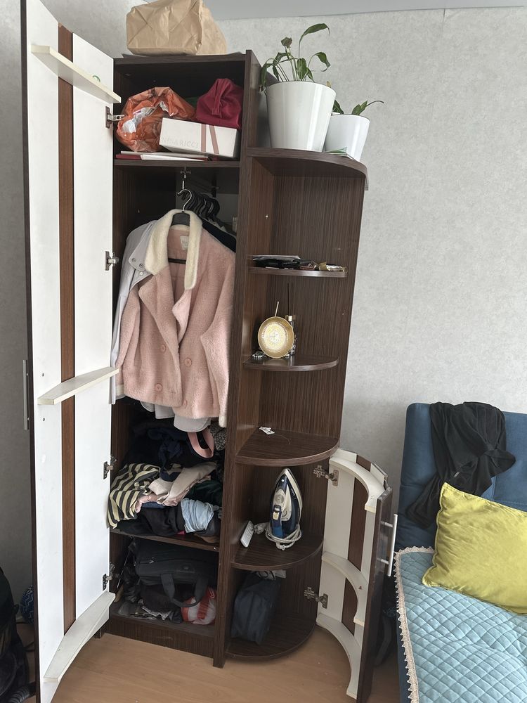 Продам шкаф из дерева