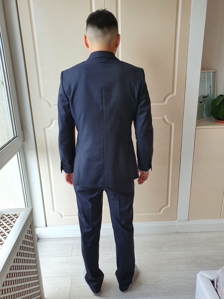 Мужской костюм Massimo Duti