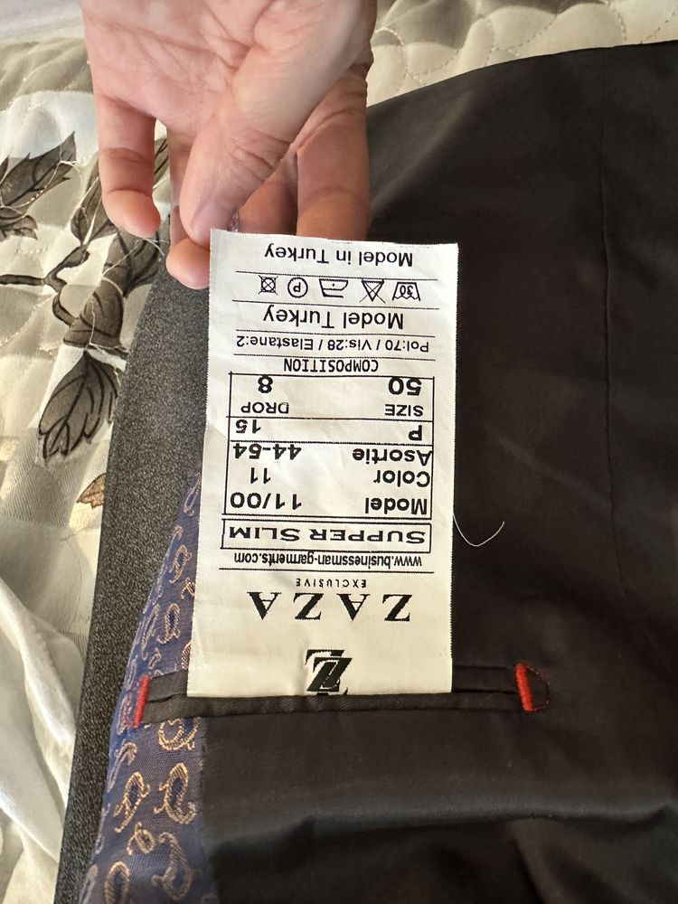 Продам костюм