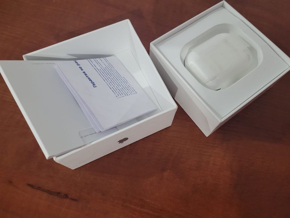 Наушник AirPods Pro