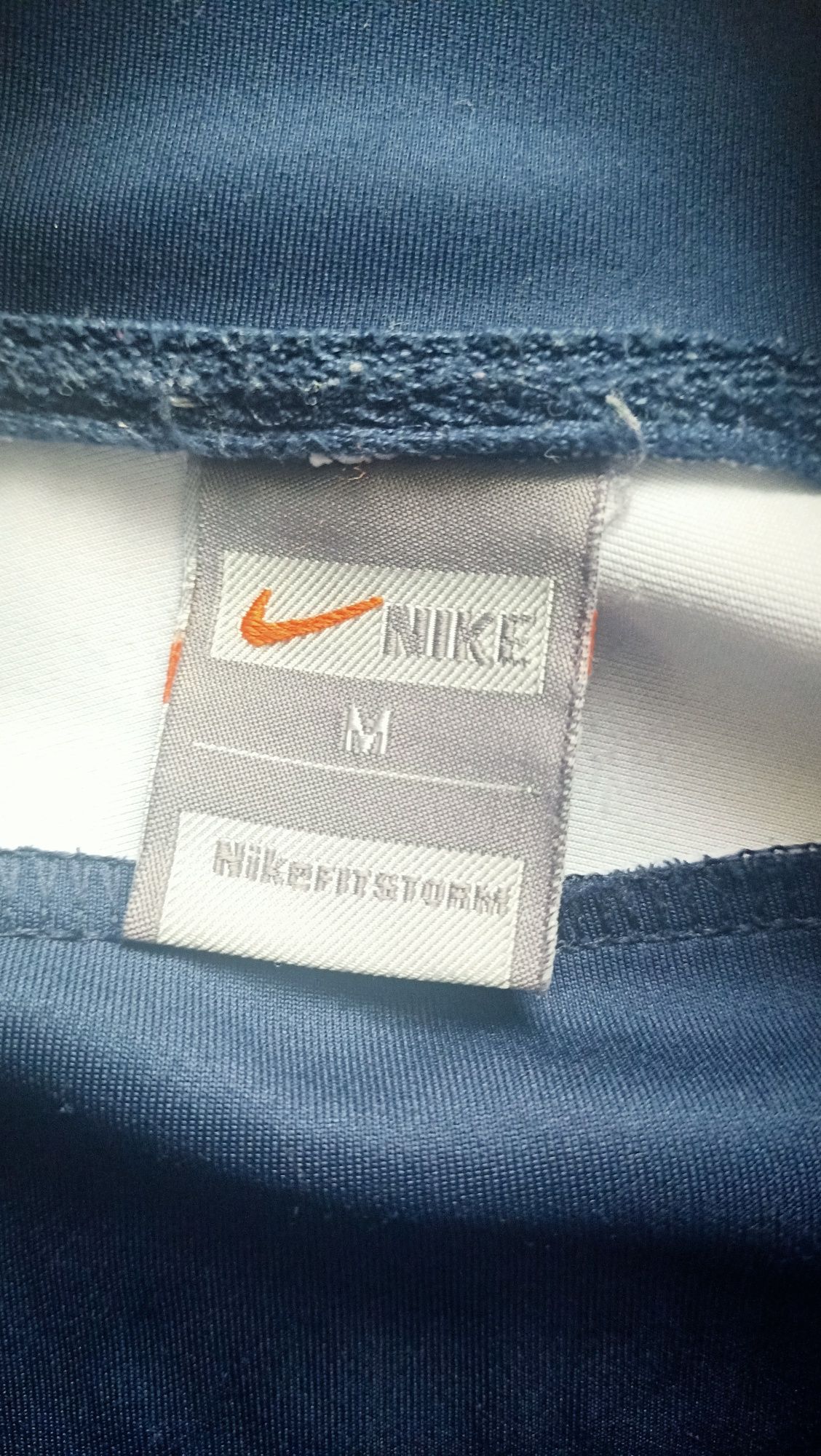 Продам спортивный костюм