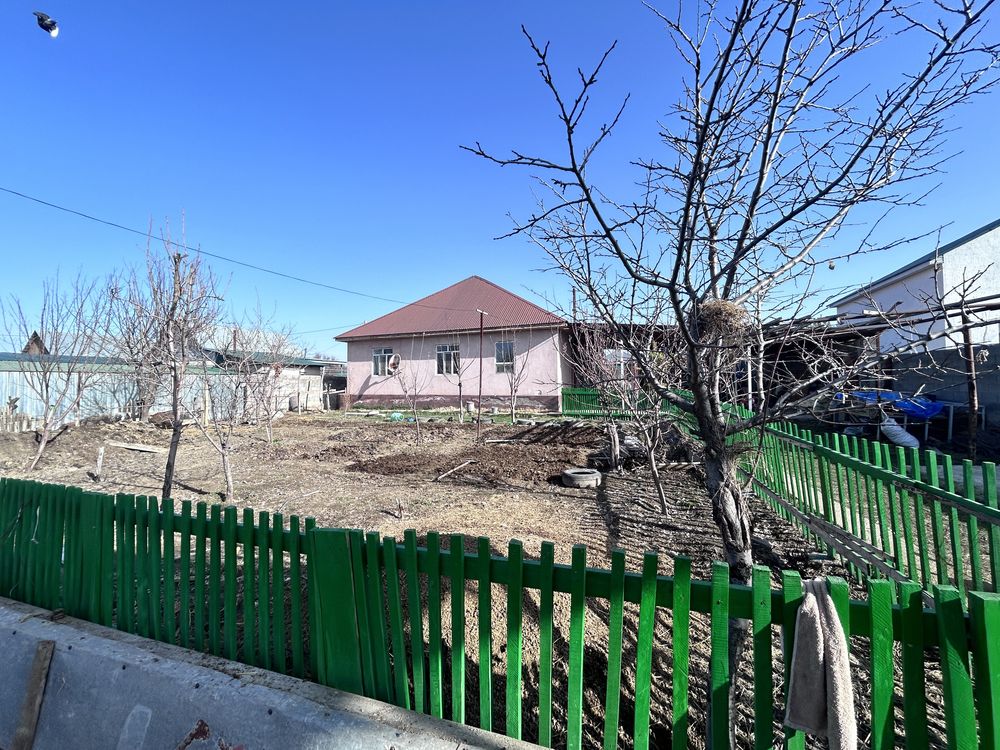 Уй сатылады,12*12