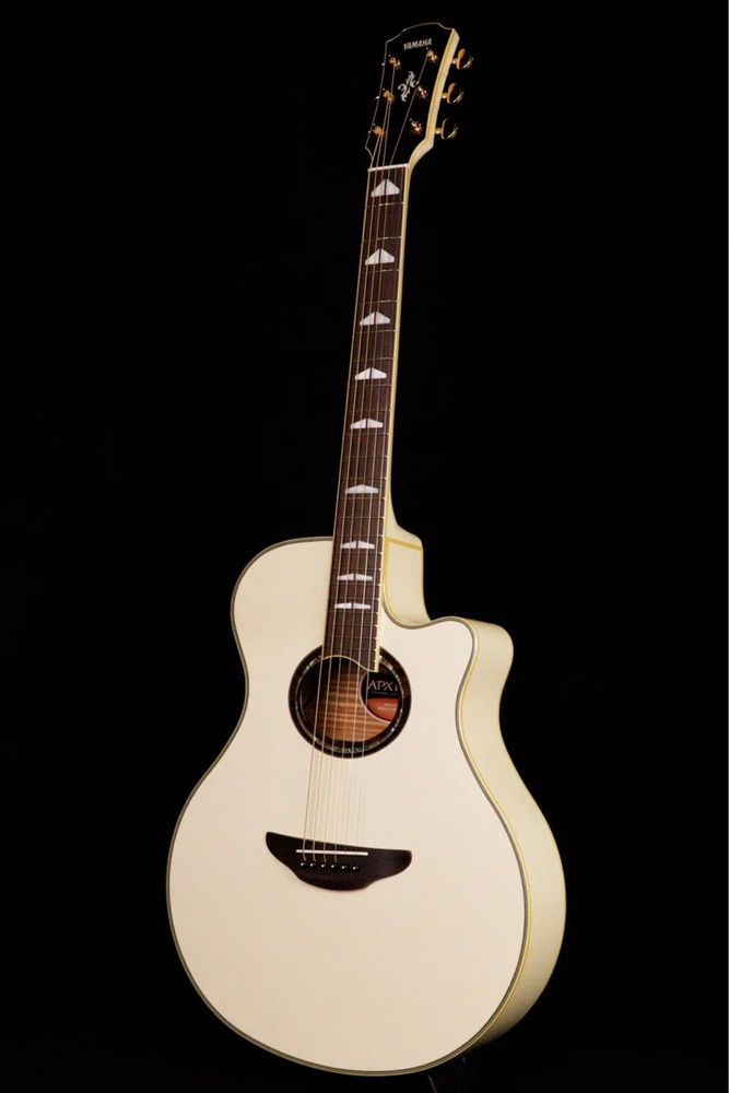 Yamaha APX1000 PW