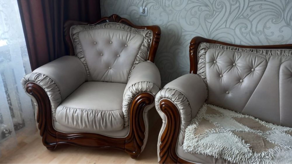 Продам диван + 2 кресла