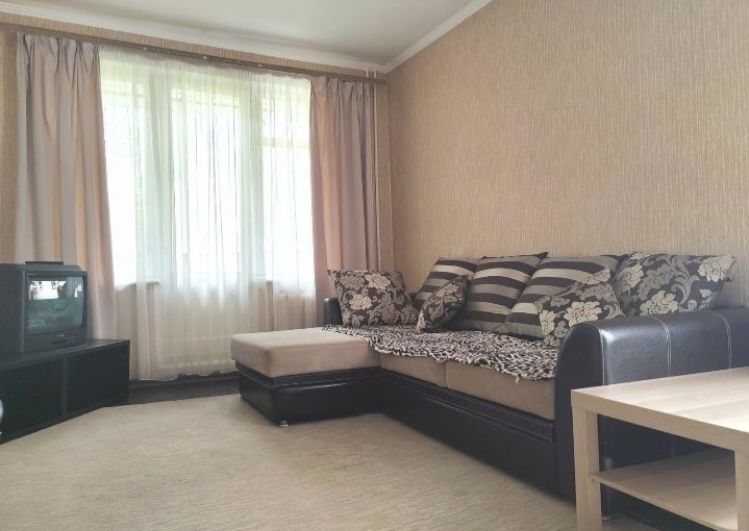 Сдам кв 1,5-ку за 90000 по улице Абая 5/1