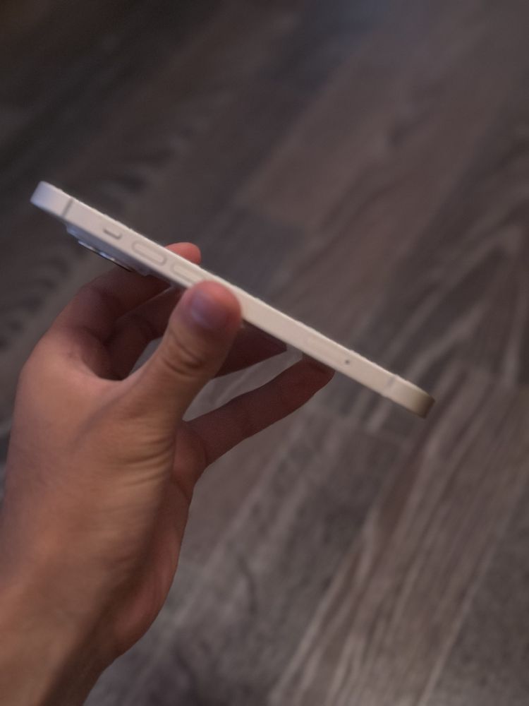 Продам Iphone 14.