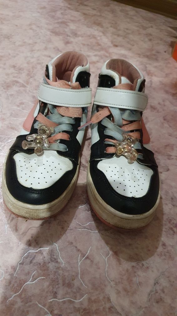 Продам детские красовки