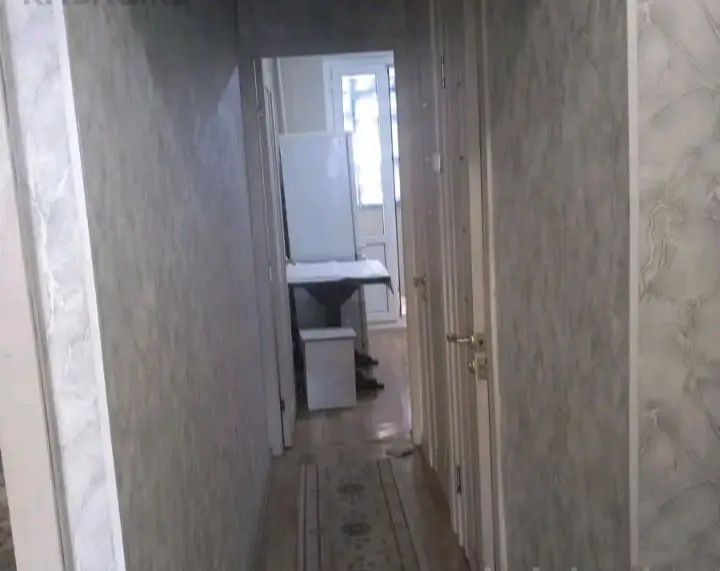 Сдается 3 комнатная квартира, 28- мкр 31- дом, 2- этаж.