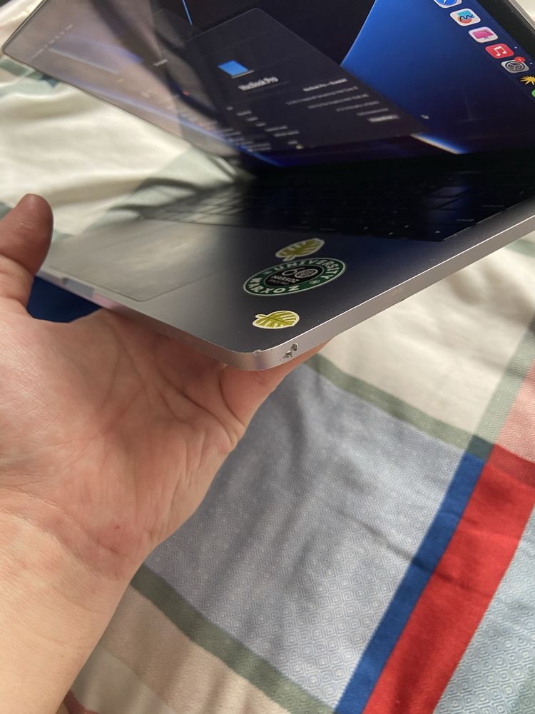 MacBook Pro 13” (2017) в хорошем состоянии!