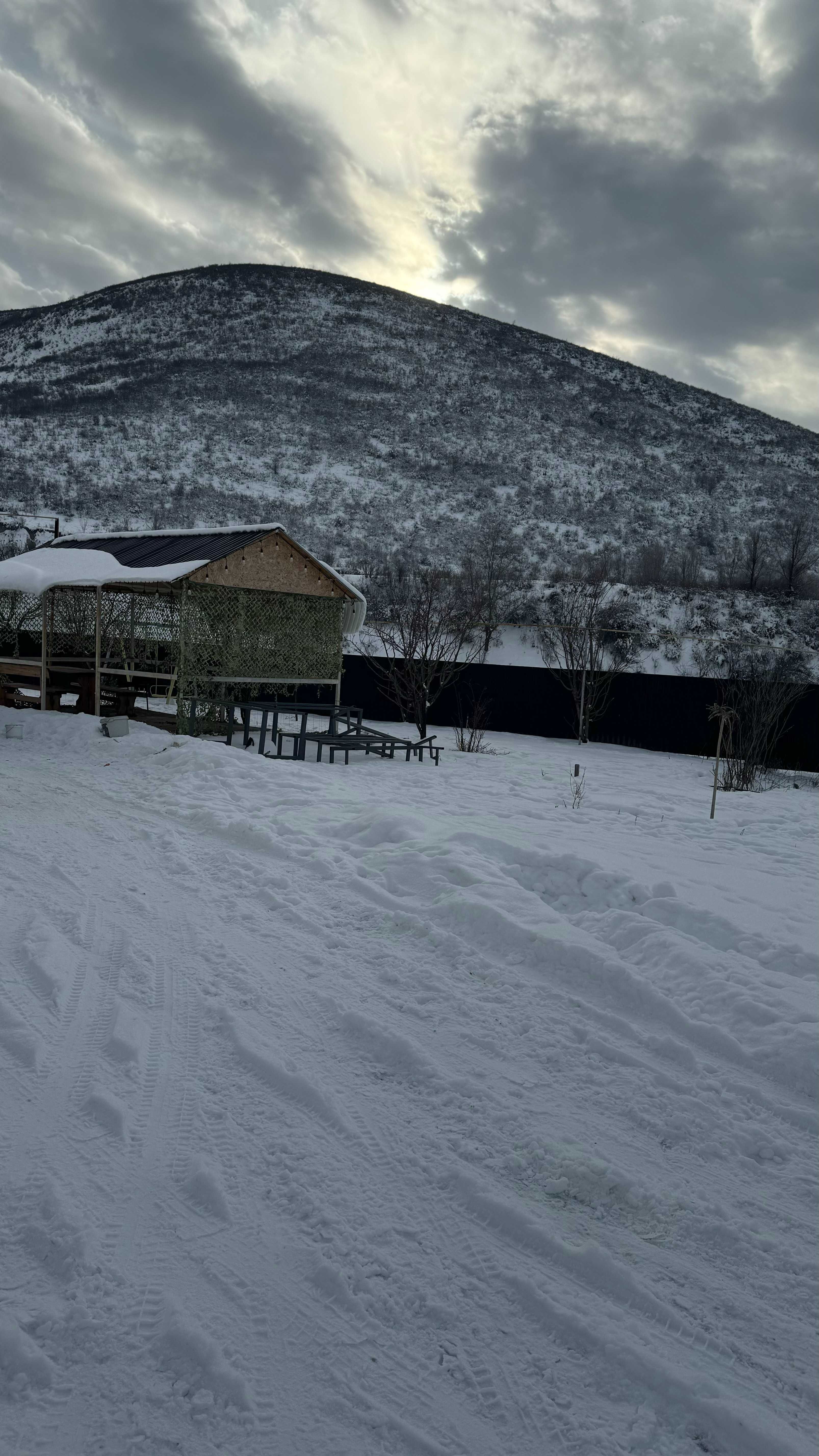 Загородный  дом у подножия гор Алатау
