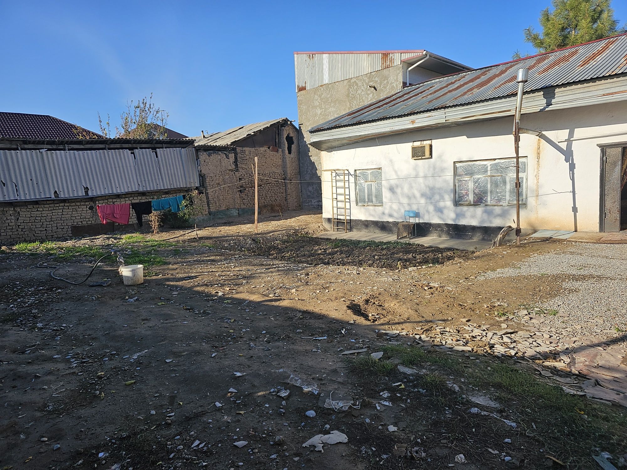Дом продается срочно в городе Цена договорная
