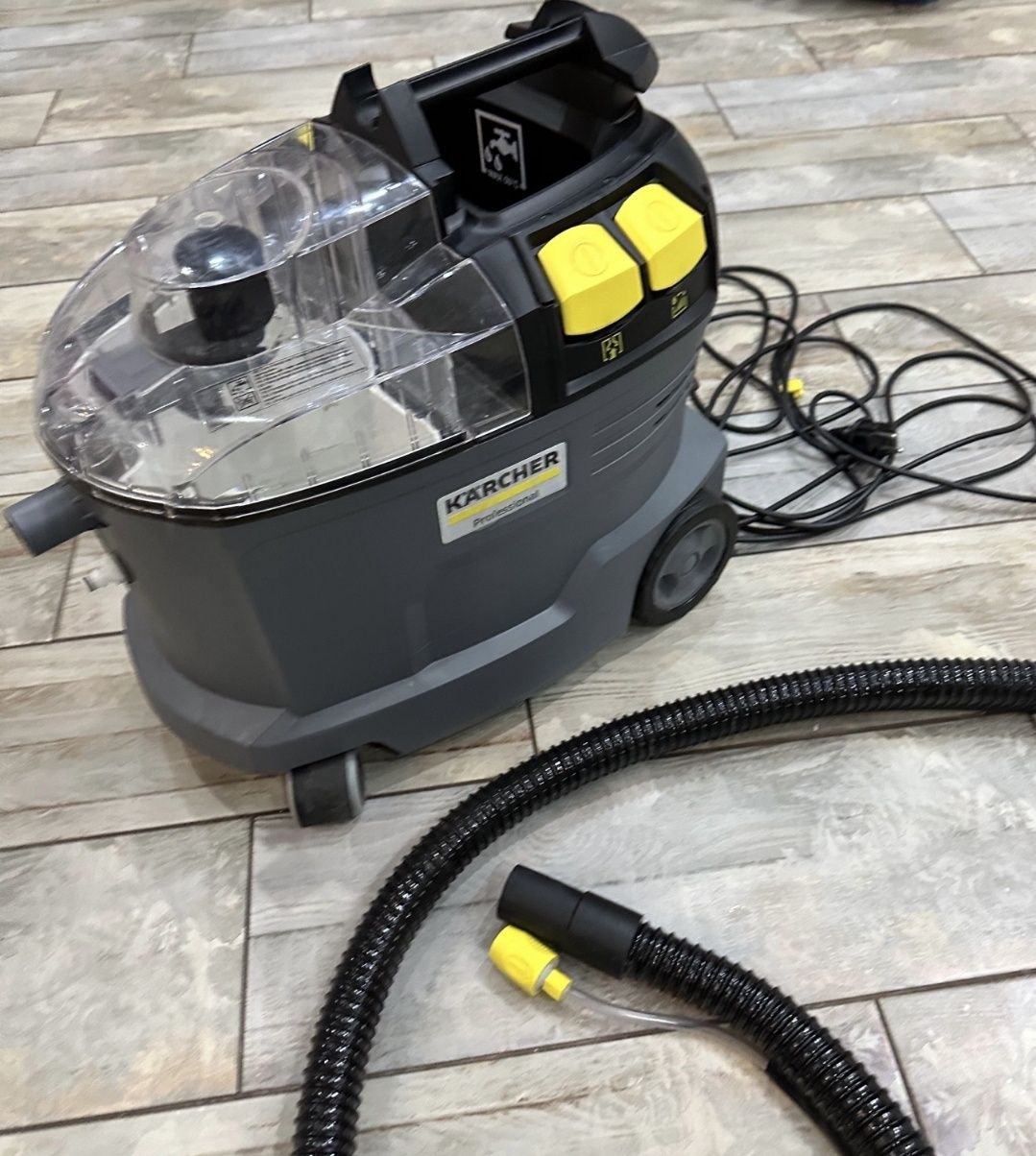 Karcher моющий пылесос почти новая