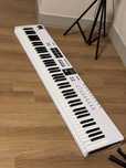 MIDI клавиатура Arturia
