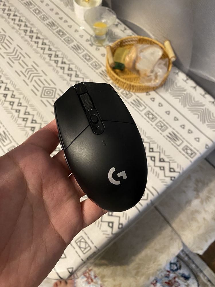 Logitech G304 беспроводная мышь для компьютера.