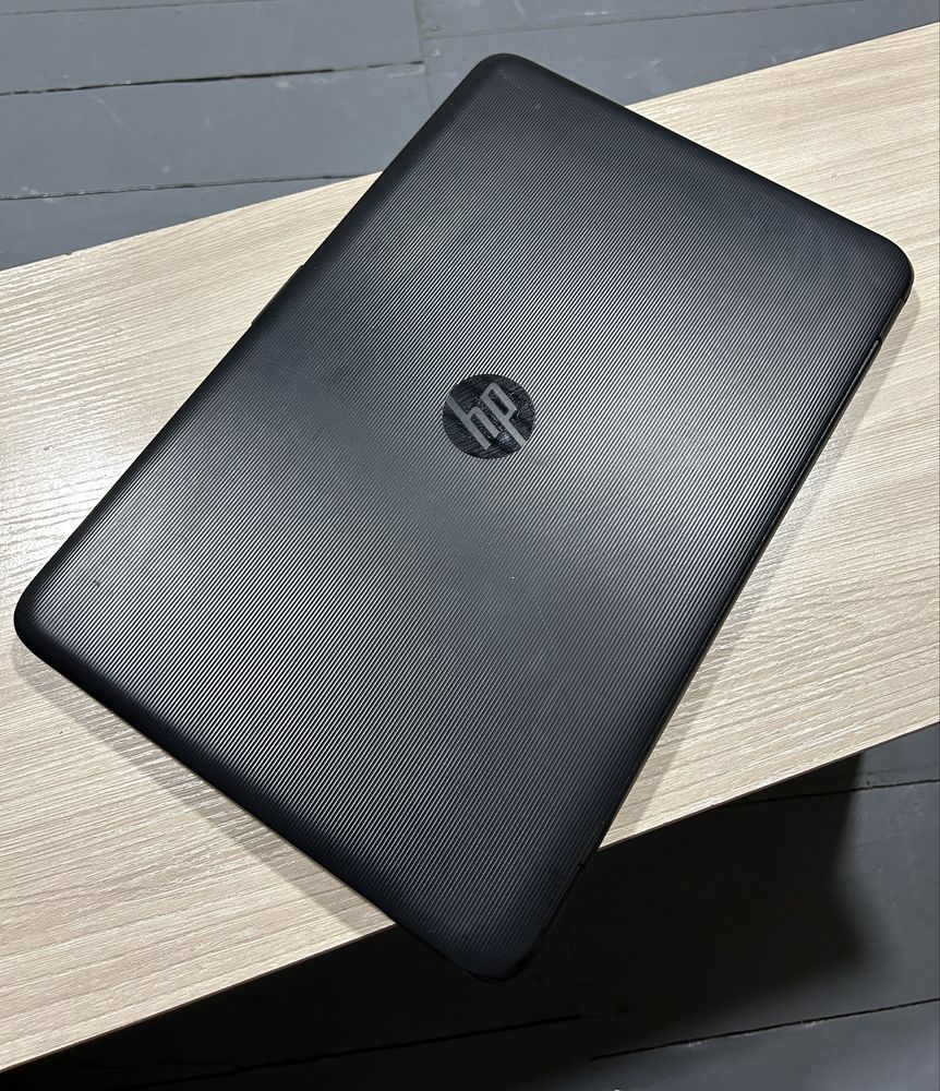 Ноутбук Hp с SSD в отличном состояний