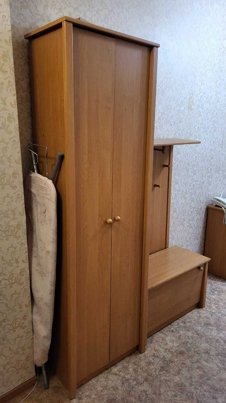 Прихожая б/у, мебель