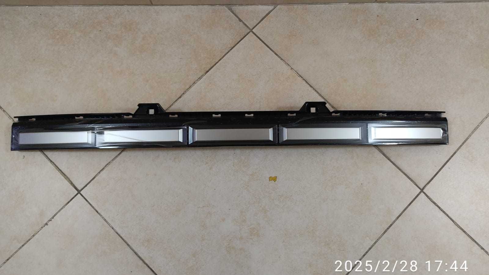 Решетка радиатора Hyundai Santa Fe 5 (24-25г) НИЖНИЙ 86352P6120TRC
