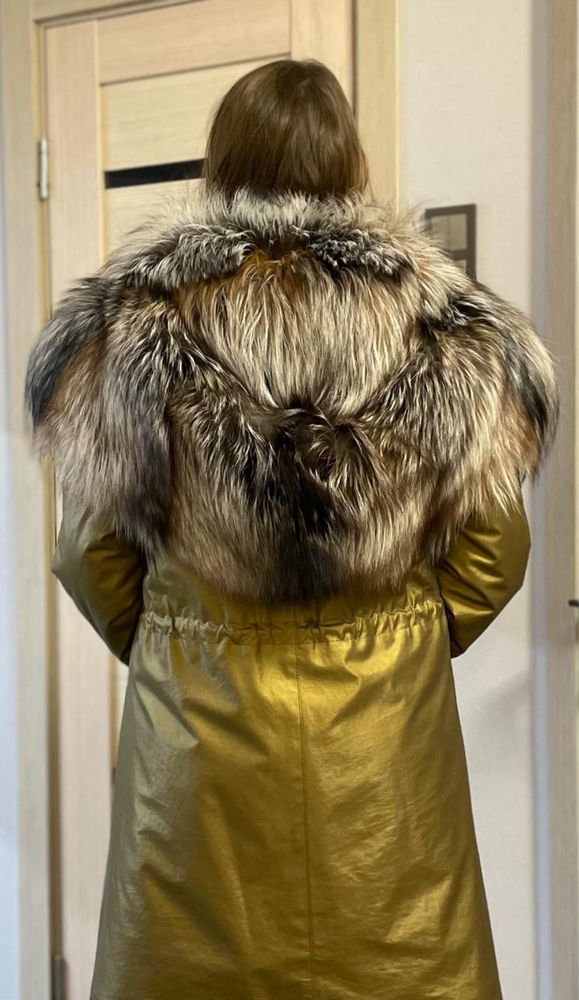 Эксклюзивная парка бренда SOBOLINI с мехом чернобурой лисы gold 3in1