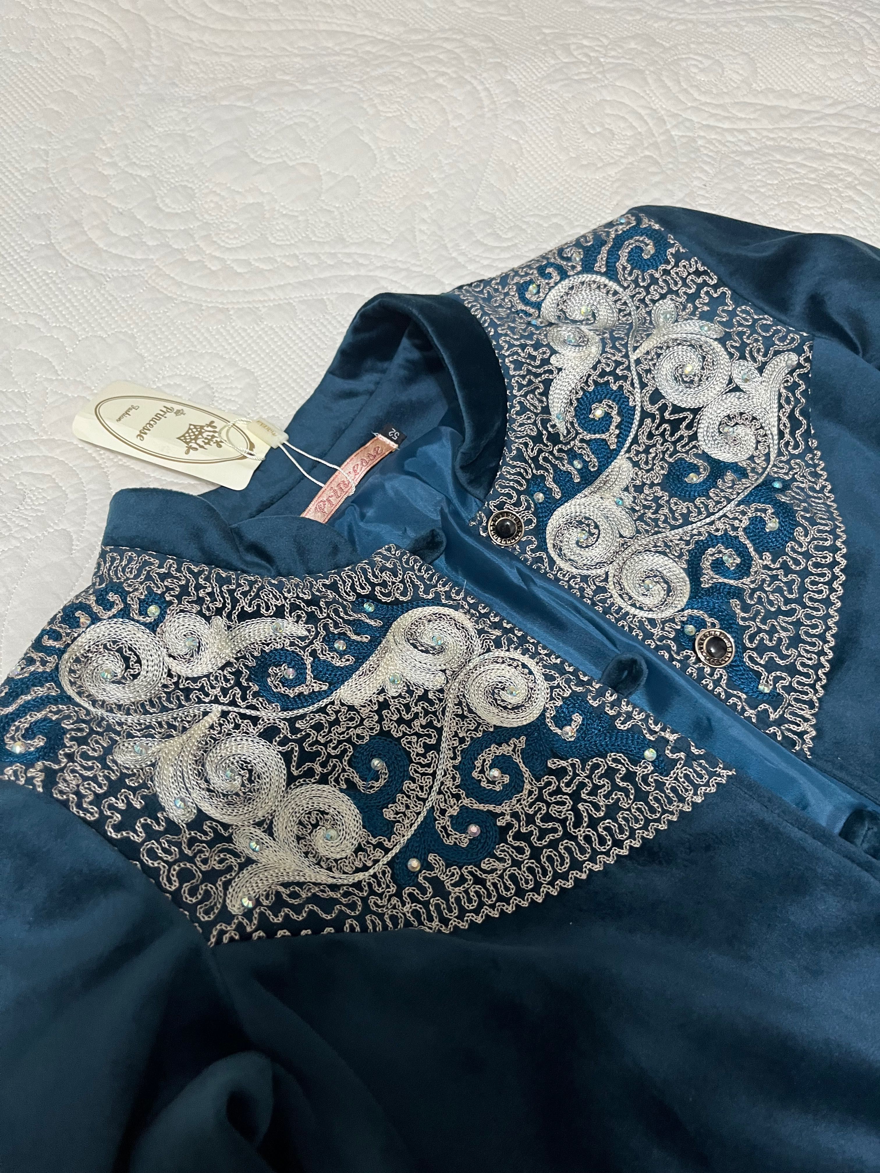 Продам женский национальный камзол