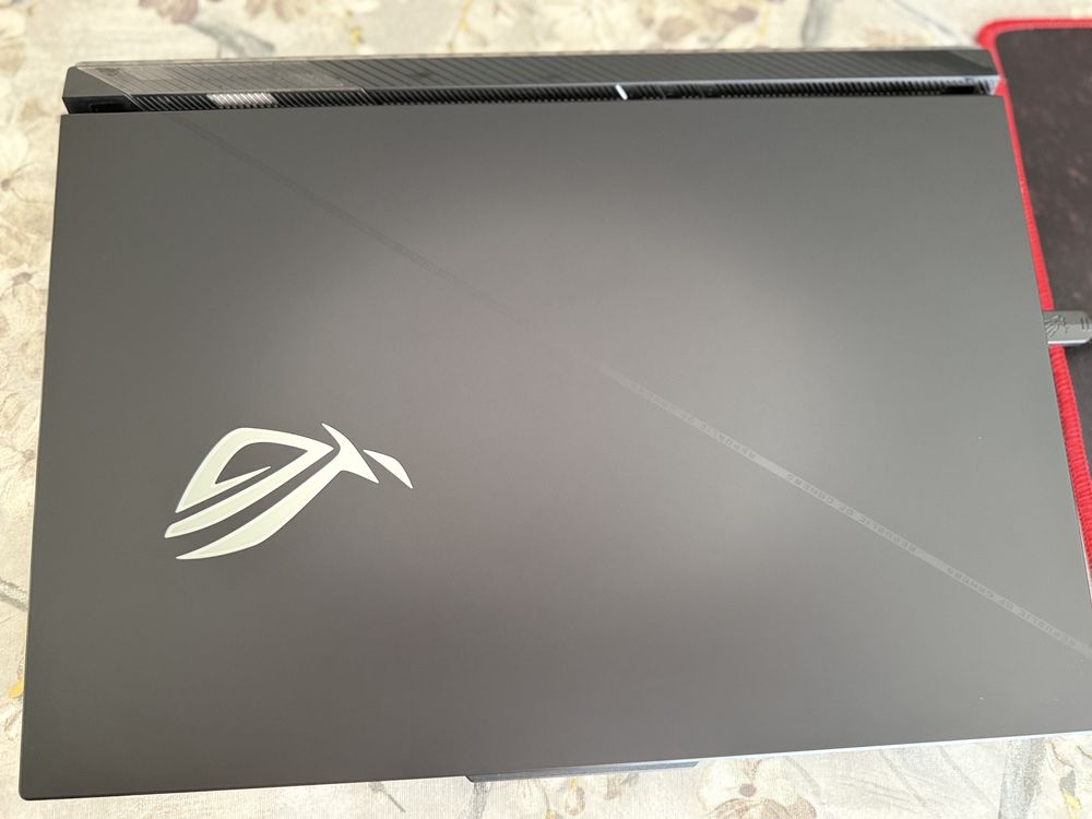 Продам один из самых мощных ноутбуков Asus Rog Strix Scar 18