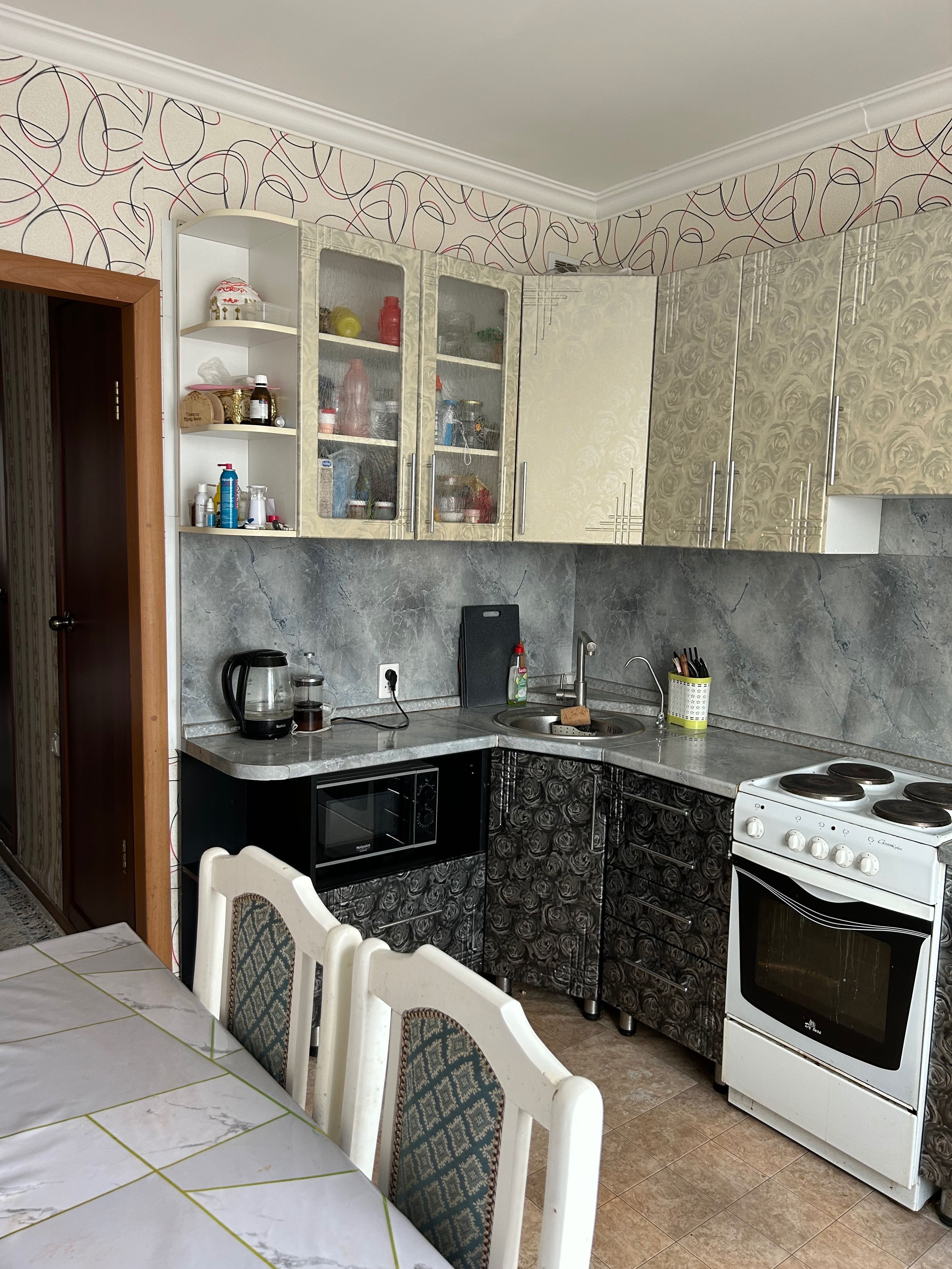 Продам в связи с переездом 4-х комнатную квартиру