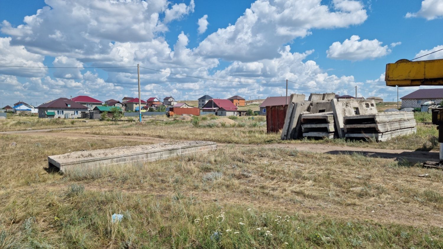 Продам участок вместе с материалами