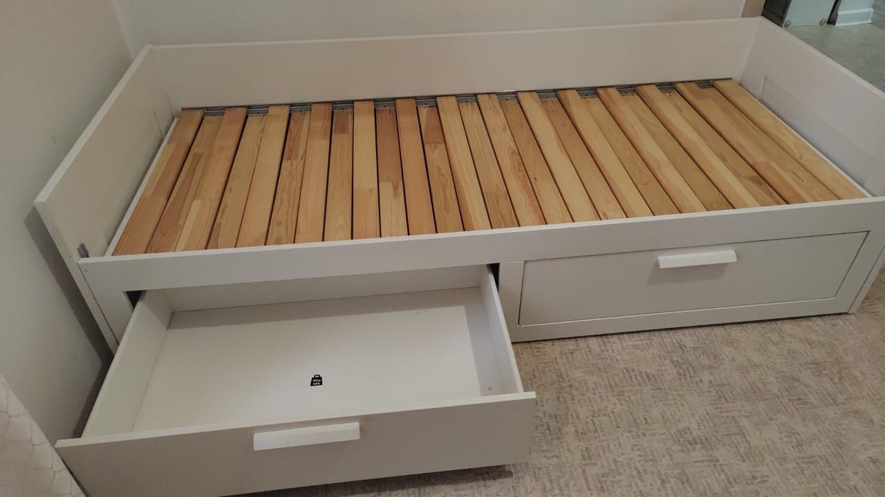 Кровать икеа 85.000