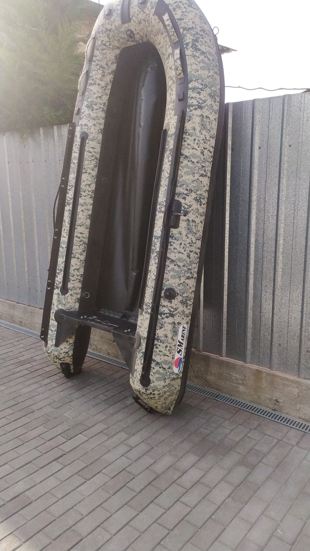 Продам лодку ПВХ и мотор Tohatsu M18E2S