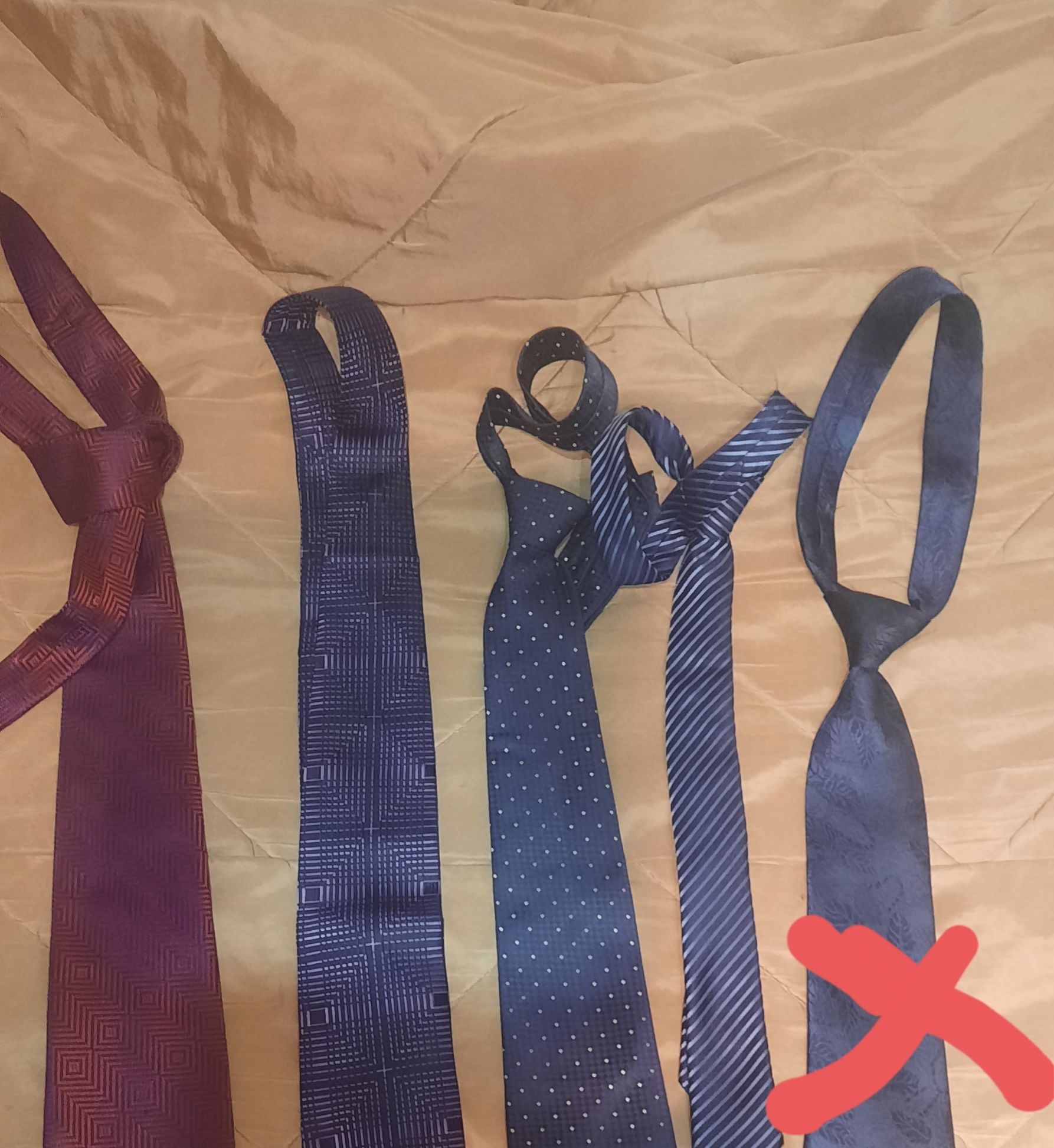 Продаю галстуки всех цветов и видов. НОВЫЕ.