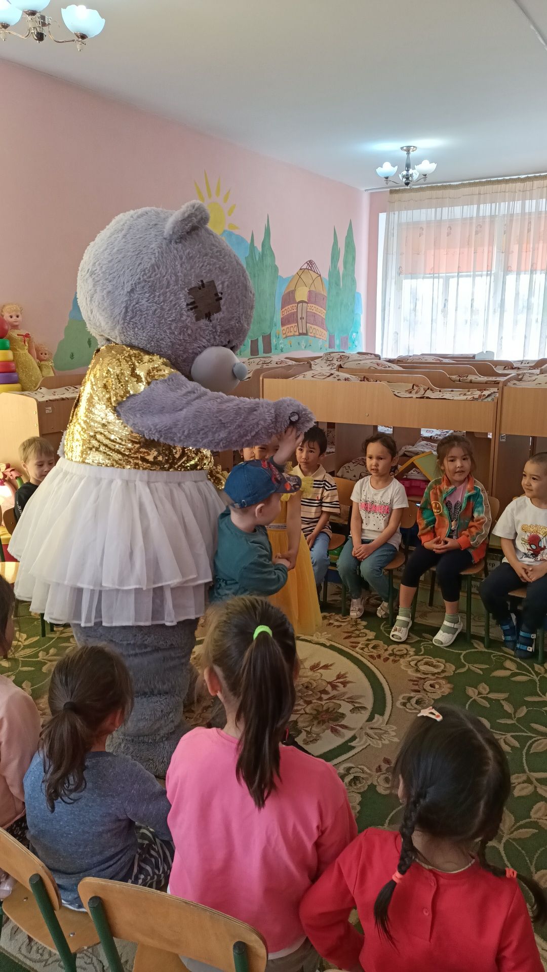 Мишка Тедди поздравит вас и ваших близких
