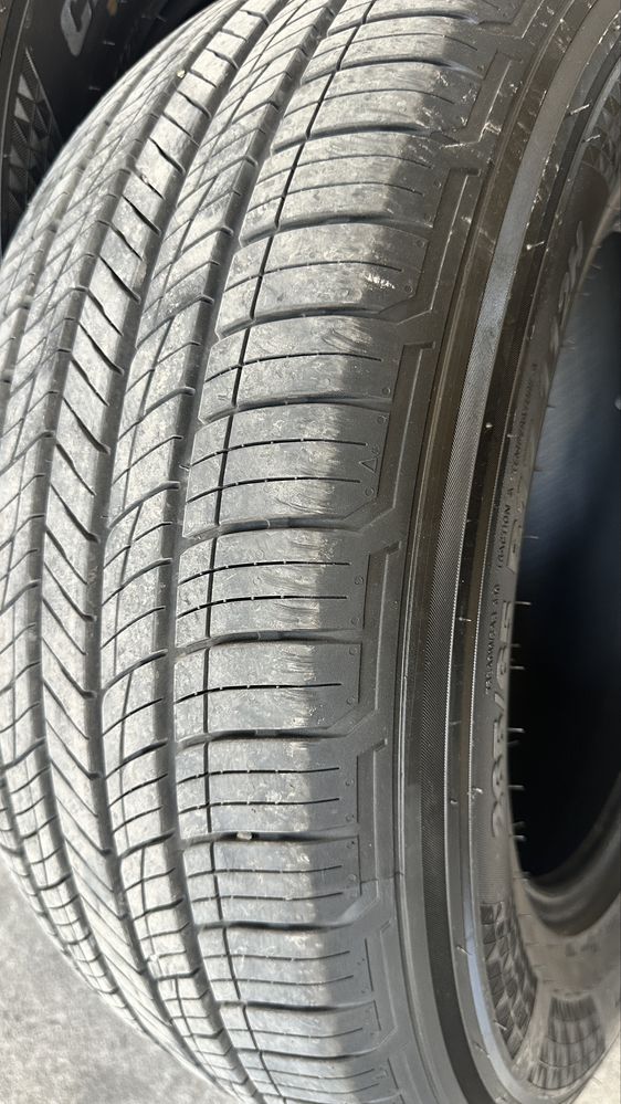 Продам комплект из 5 шин Kumho 265/65/17
