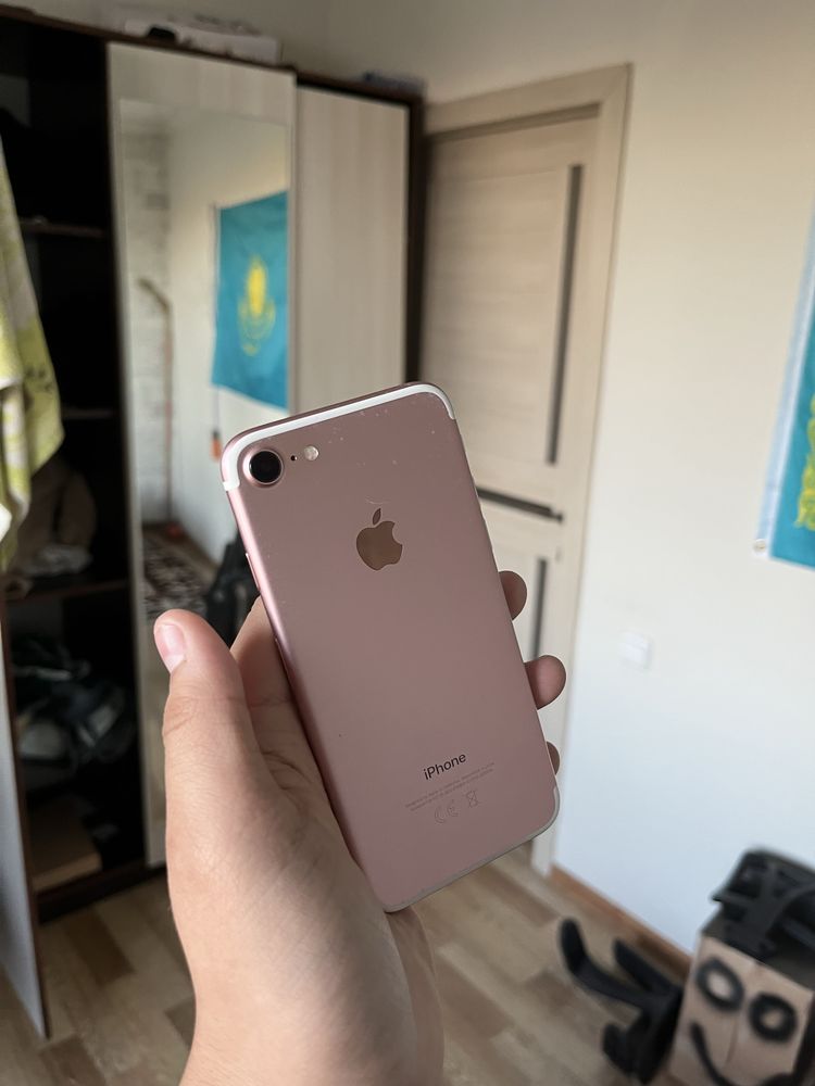 iPhone 7, 32GB в хорошем состоянии
