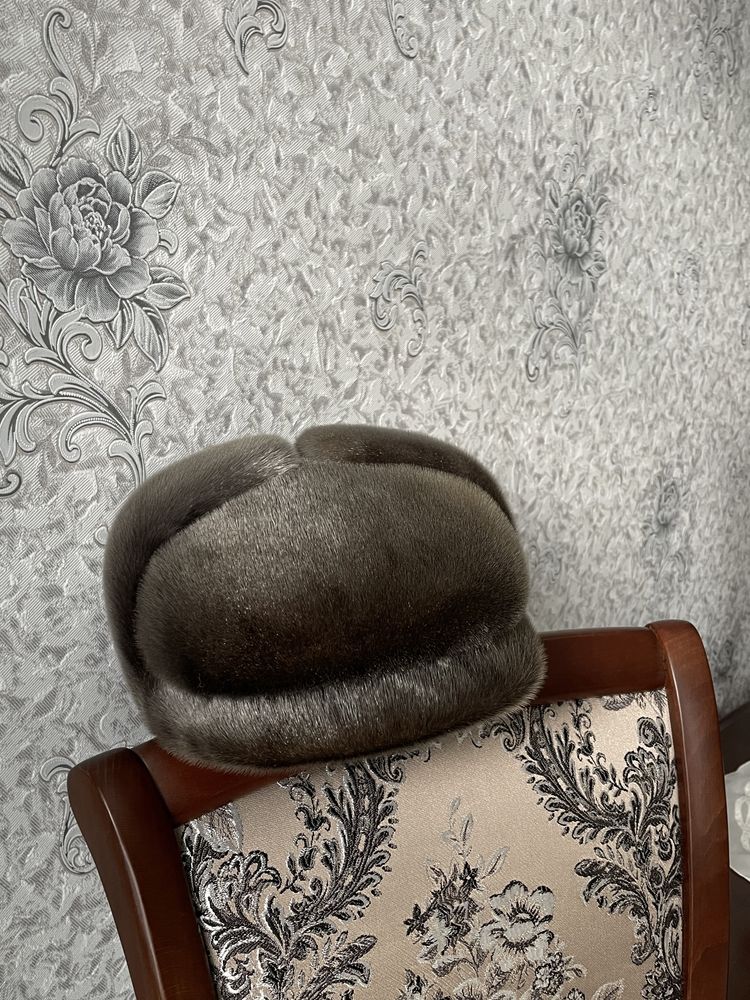 Меховая шапка