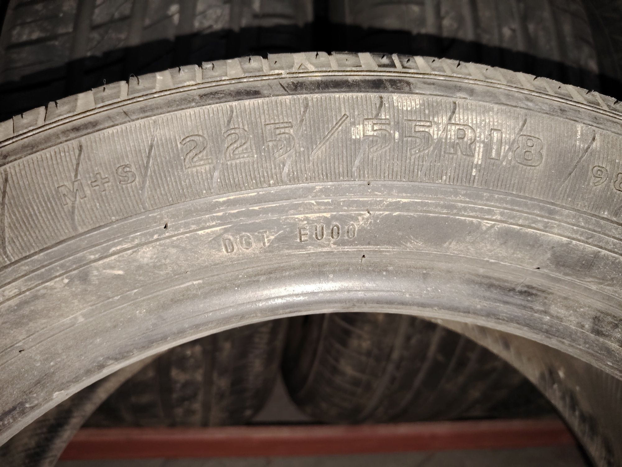 Автошины летние 225/55 R18