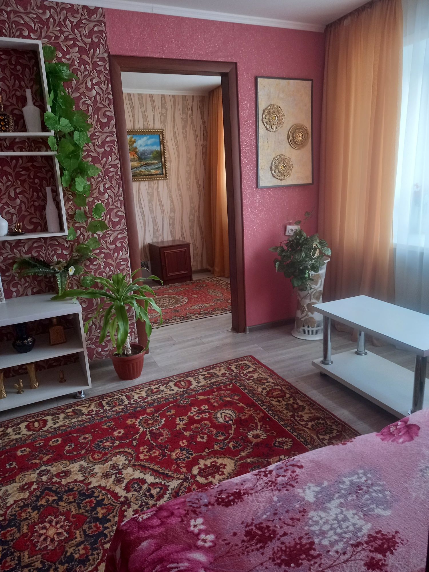 По часам, ночь, сутки. 2х комнатная.
