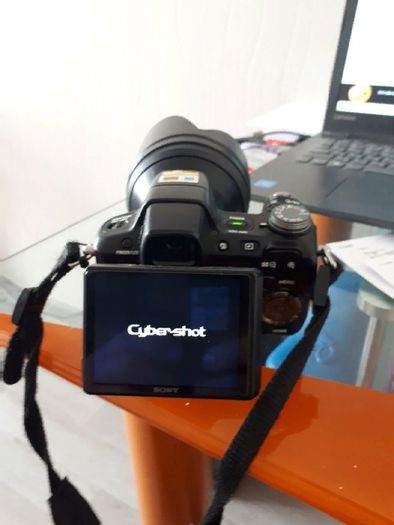 продаю цифровой фотоапарат SONY модель DSC-H50