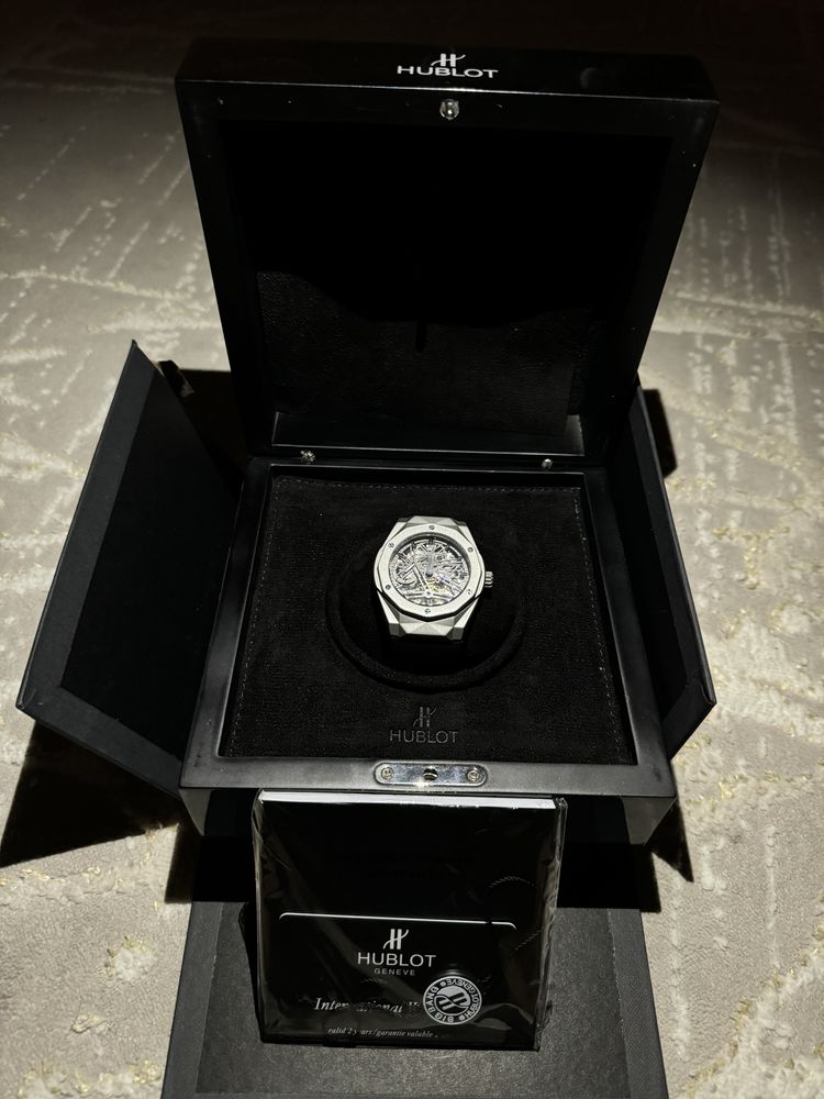 Часы HUBLOT оригинальные