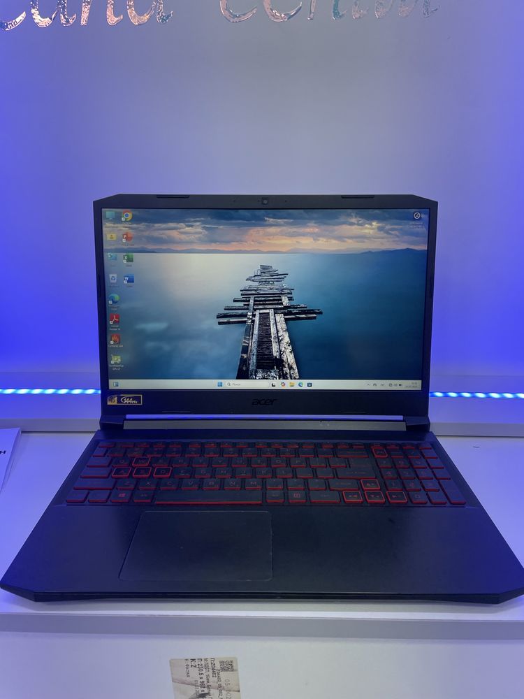 Ноутбук Acer Nitro в хорошем состоянии